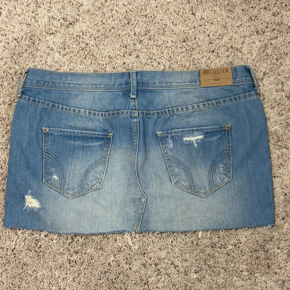 Original‎ Y2K Hollister Distressed Denim Mini Skirt Size 9 Low Rise Jean Skirt